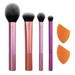 Real Techniques Everyday Essentials with 2 Sponge Real Techniques Everyday Essentials with 2 Sponge