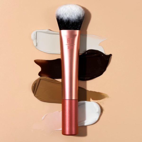 Real Techniques Seamless Complexion Makeup Brush 5