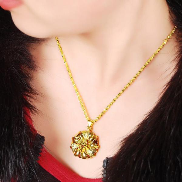 24K Gold Plated Exquisite Flower Pendant with Twisted Chain Necklace For Women 3