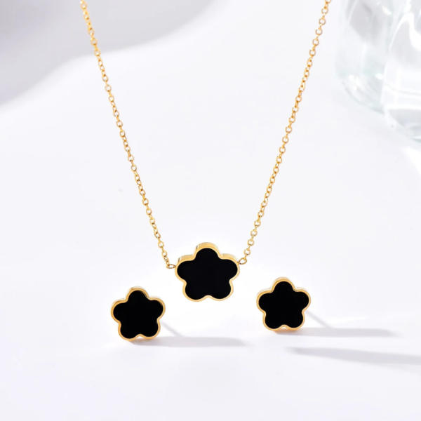 Luxury Golden Five Leaf Flower Pendant Choker Necklace with Earrings For Women Black