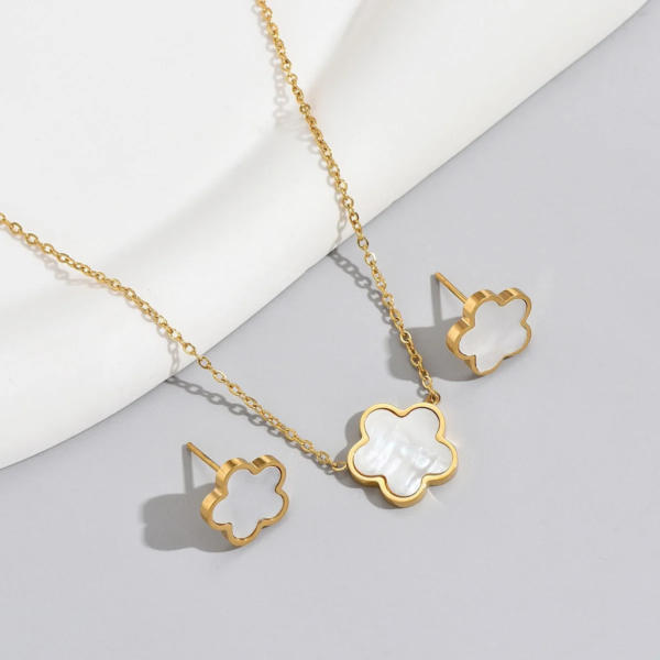 Luxury Golden Five Leaf Flower Pendant Choker Necklace with Earrings For Women White