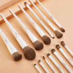 Jessup Luxury Light Gray Comprehensive Collection Eye and Face Brush Set 14pcs T329 7 Jessup Vegan Makeup Brushes Set Professional Eco-friendly Synthetic Powder Foundation Highlight Concealer Eyeshadow Blending Eyebrow Liner Spoolie Brush Set Light Grey 14pcs T329